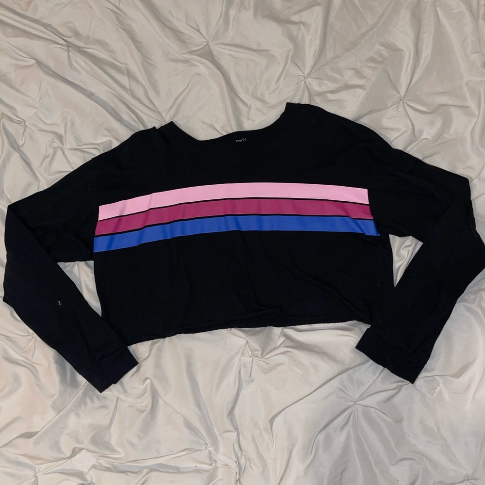 Long sleeve crop top